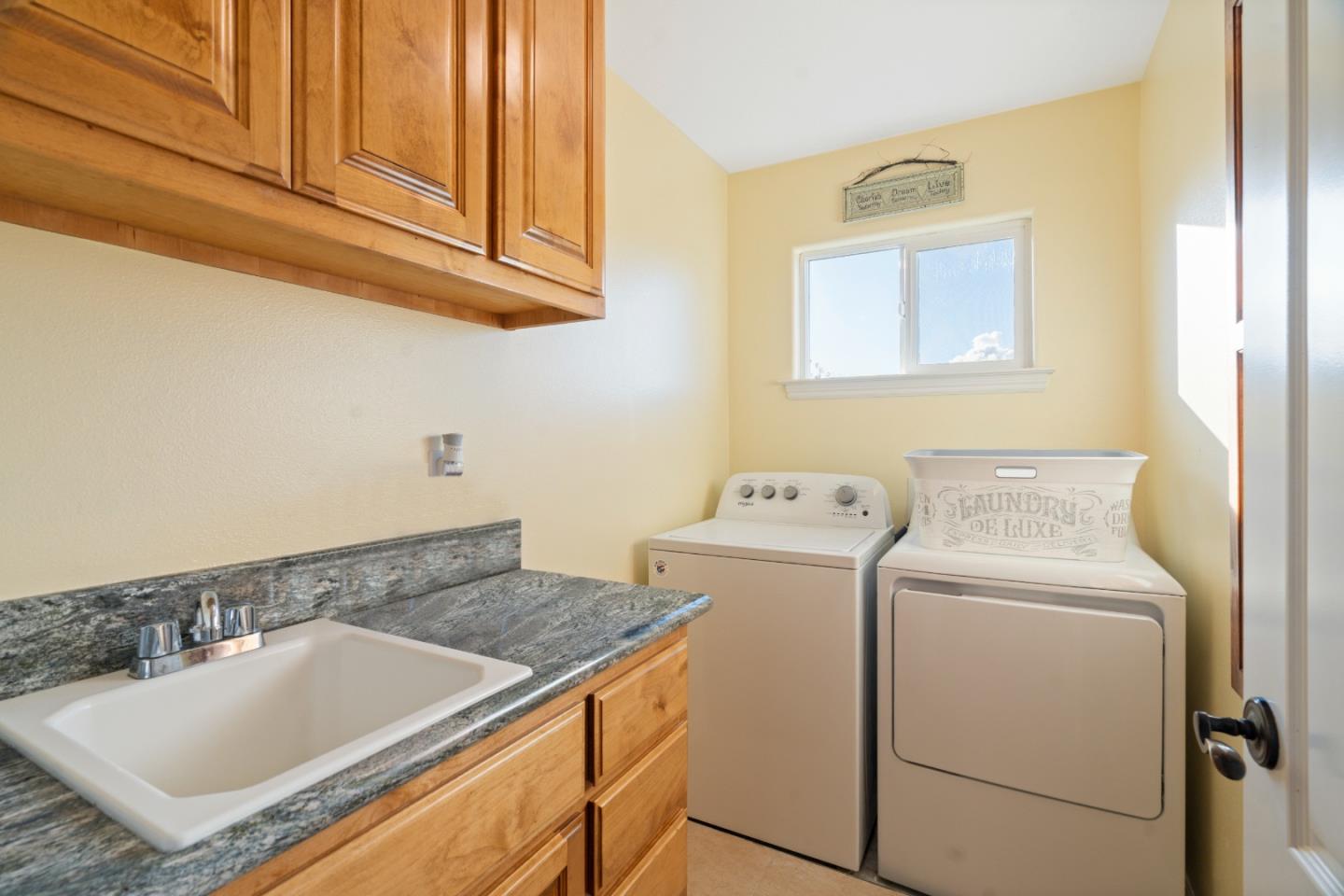 Detail Gallery Image 24 of 49 For 18 Sherman Ct, Scotts Valley,  CA 95066 - 4 Beds | 2/1 Baths