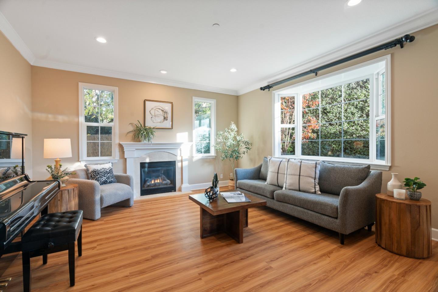 Detail Gallery Image 3 of 49 For 18 Sherman Ct, Scotts Valley,  CA 95066 - 4 Beds | 2/1 Baths