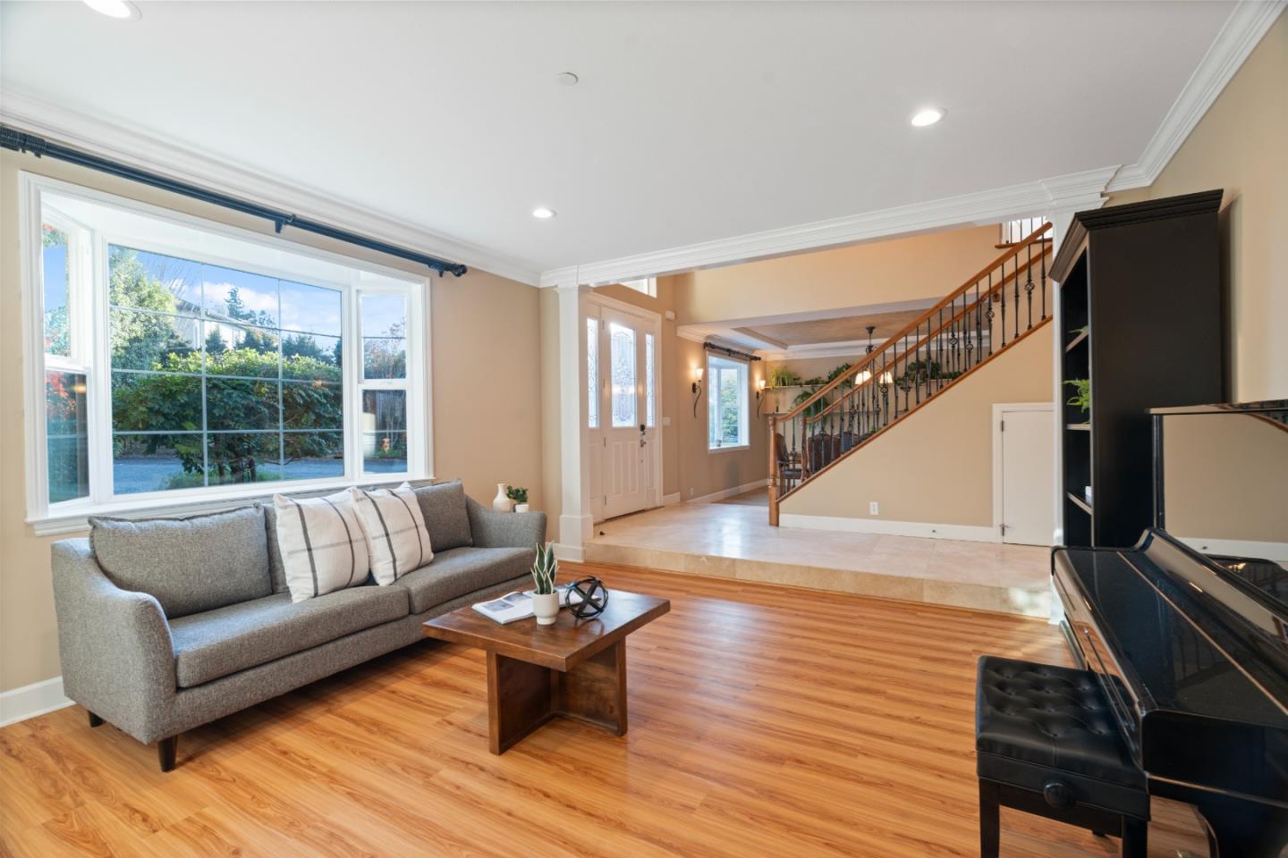 Detail Gallery Image 5 of 49 For 18 Sherman Ct, Scotts Valley,  CA 95066 - 4 Beds | 2/1 Baths