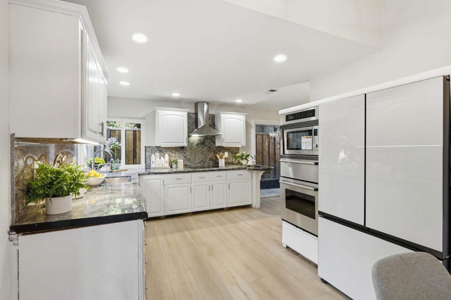 Detail Gallery Image 13 of 37 For 1101 Dwyer Ave, San Jose,  CA 95120 - 3 Beds | 2 Baths