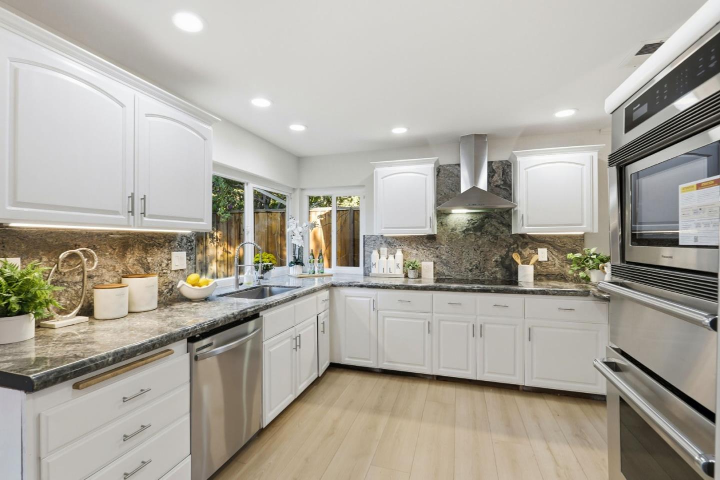 Detail Gallery Image 14 of 37 For 1101 Dwyer Ave, San Jose,  CA 95120 - 3 Beds | 2 Baths