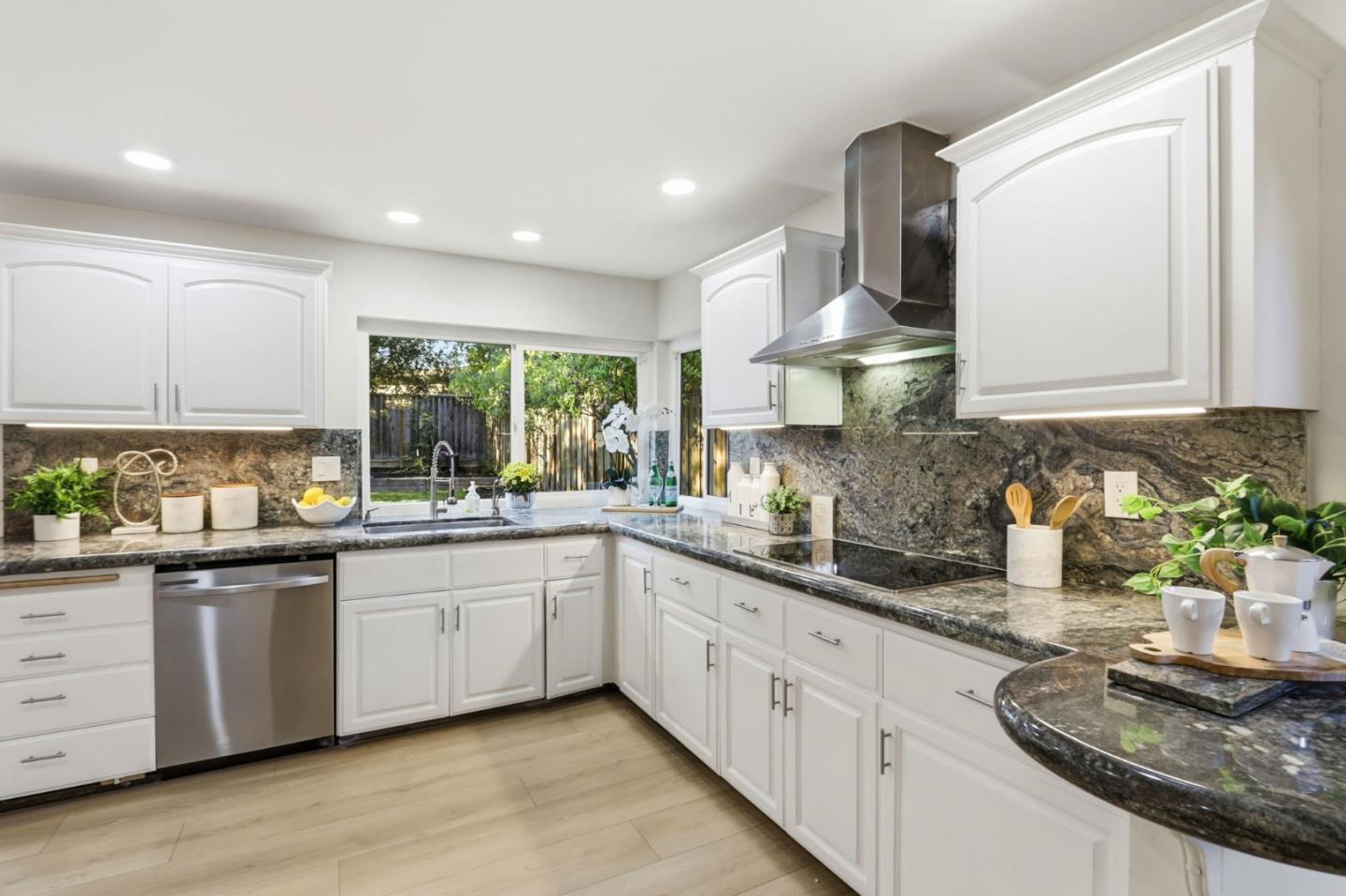 Detail Gallery Image 16 of 37 For 1101 Dwyer Ave, San Jose,  CA 95120 - 3 Beds | 2 Baths