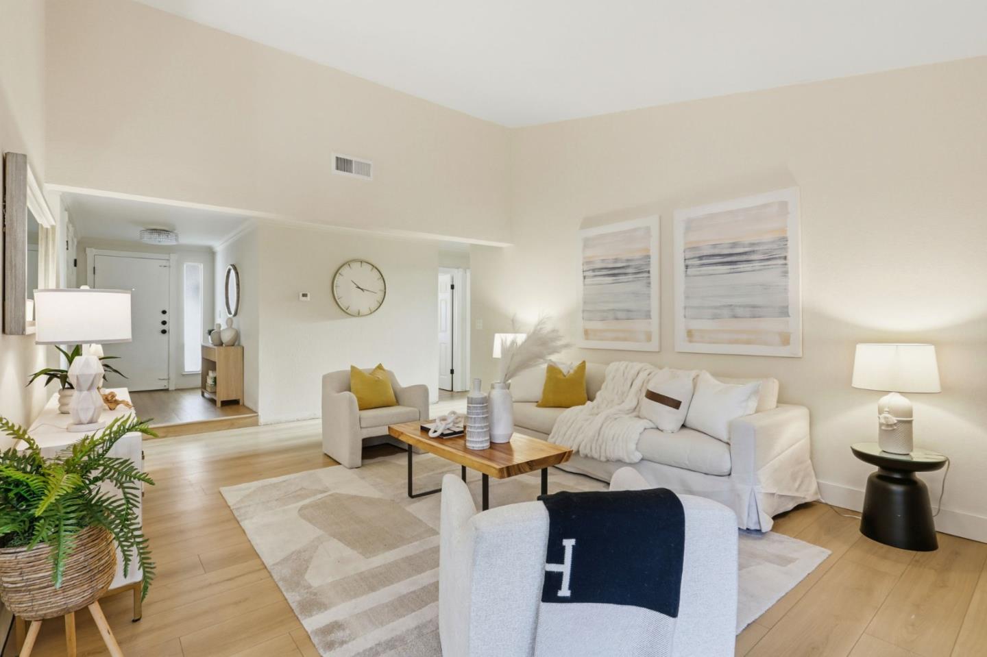 Detail Gallery Image 8 of 37 For 1101 Dwyer Ave, San Jose,  CA 95120 - 3 Beds | 2 Baths