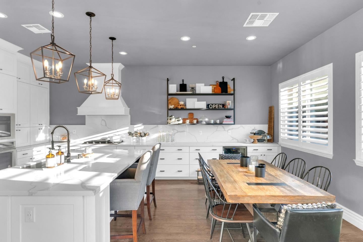 Detail Gallery Image 16 of 67 For 7277 Pitlochry Dr, Gilroy,  CA 95020 - 4 Beds | 3/1 Baths