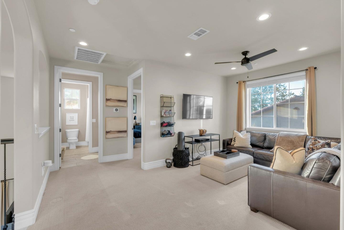 Detail Gallery Image 40 of 67 For 7277 Pitlochry Dr, Gilroy,  CA 95020 - 4 Beds | 3/1 Baths