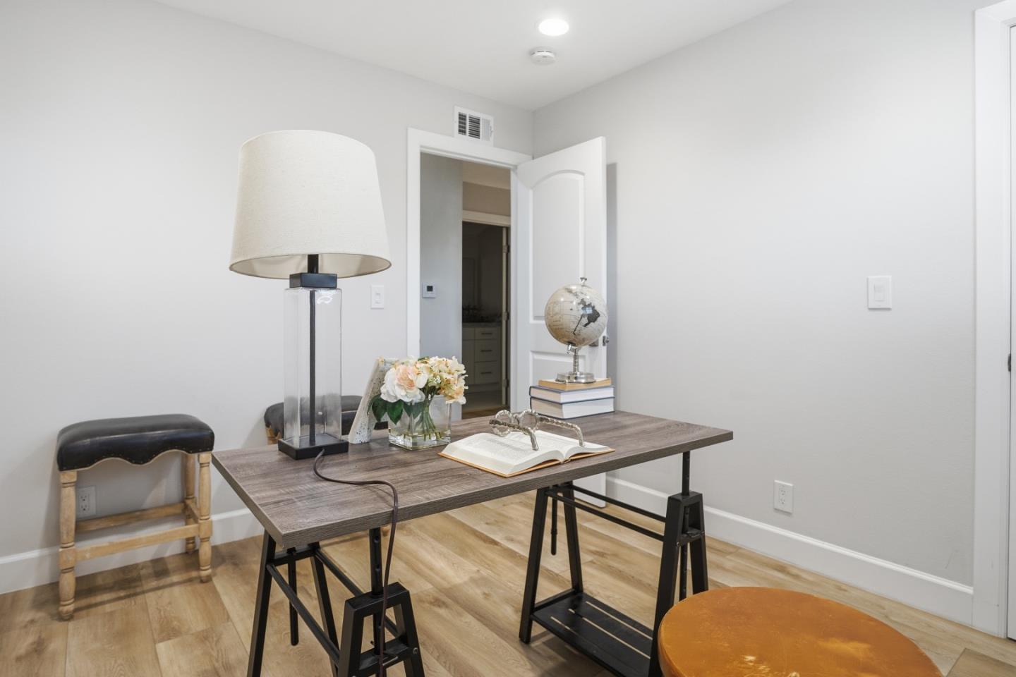 Detail Gallery Image 11 of 31 For 11383 Stonecress Ave, Fountain Valley,  CA 92708 - 6 Beds | 4/1 Baths