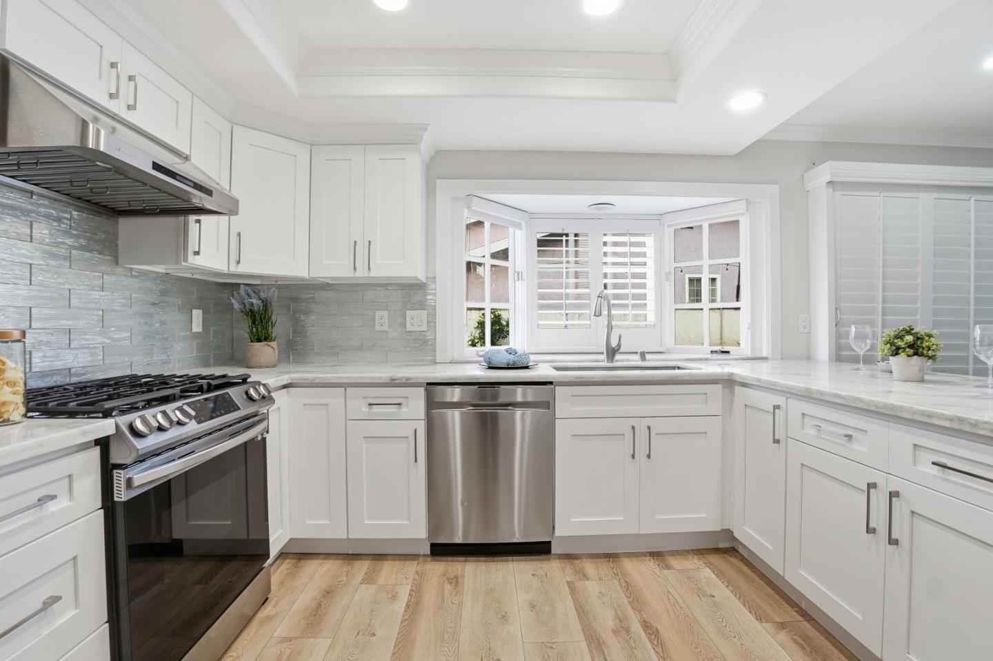 Detail Gallery Image 5 of 31 For 11383 Stonecress Ave, Fountain Valley,  CA 92708 - 6 Beds | 4/1 Baths