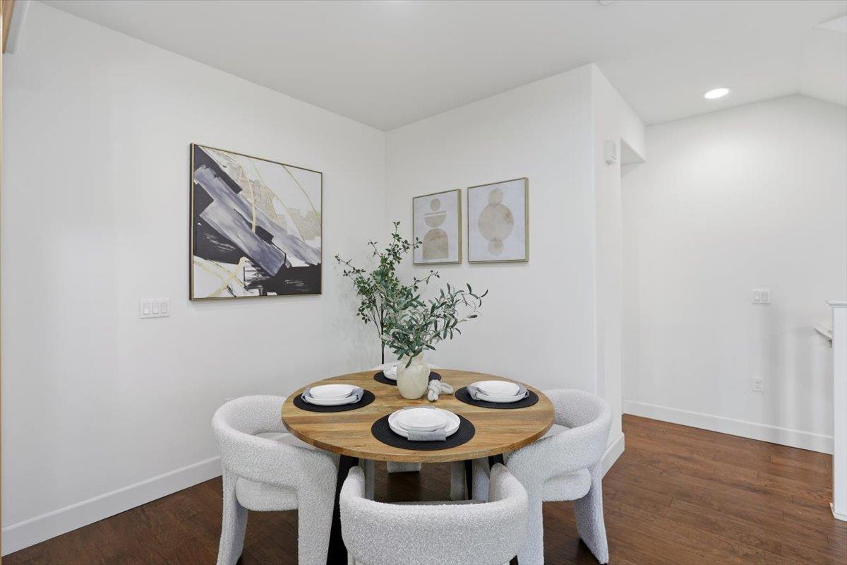 Detail Gallery Image 12 of 62 For 125 Maidenhair Ter, Sunnyvale,  CA 94086 - 3 Beds | 3/1 Baths