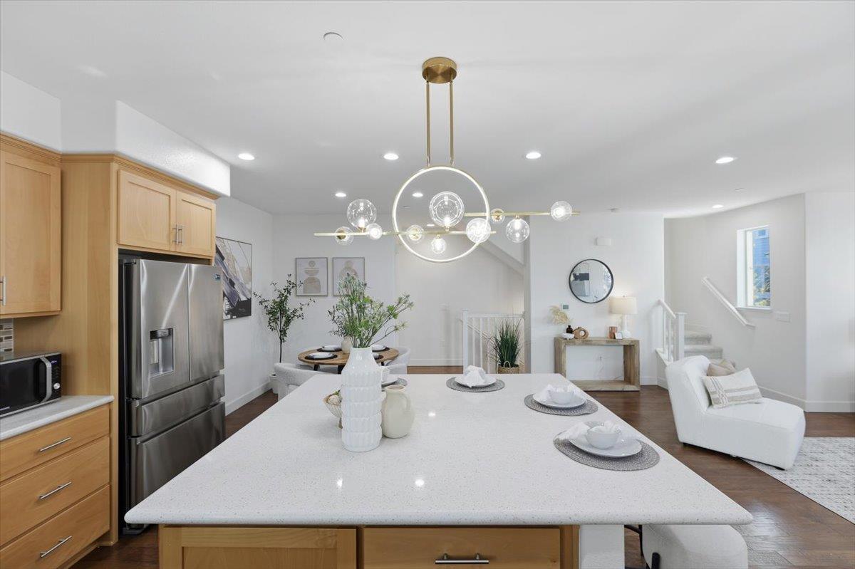 Detail Gallery Image 17 of 62 For 125 Maidenhair Ter, Sunnyvale,  CA 94086 - 3 Beds | 3/1 Baths