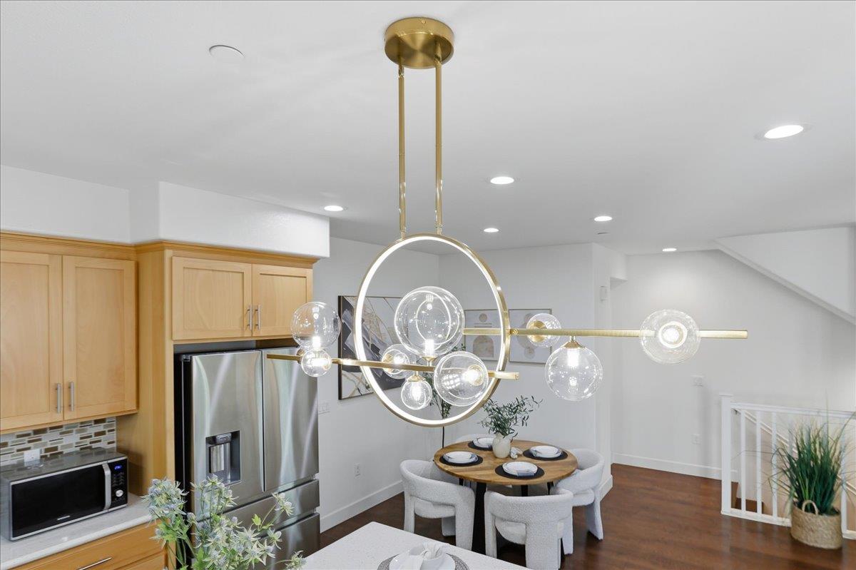 Detail Gallery Image 19 of 62 For 125 Maidenhair Ter, Sunnyvale,  CA 94086 - 3 Beds | 3/1 Baths