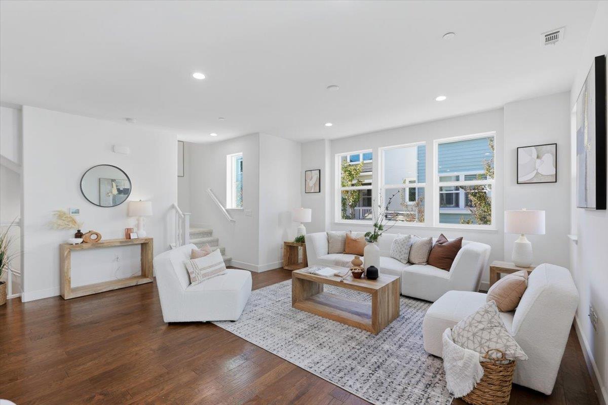 Detail Gallery Image 3 of 62 For 125 Maidenhair Ter, Sunnyvale,  CA 94086 - 3 Beds | 3/1 Baths