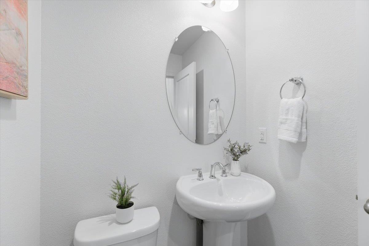 Detail Gallery Image 33 of 62 For 125 Maidenhair Ter, Sunnyvale,  CA 94086 - 3 Beds | 3/1 Baths