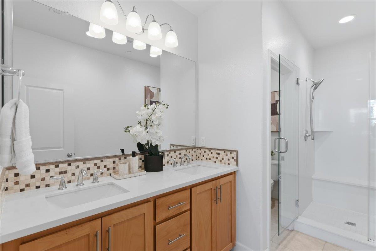 Detail Gallery Image 39 of 62 For 125 Maidenhair Ter, Sunnyvale,  CA 94086 - 3 Beds | 3/1 Baths