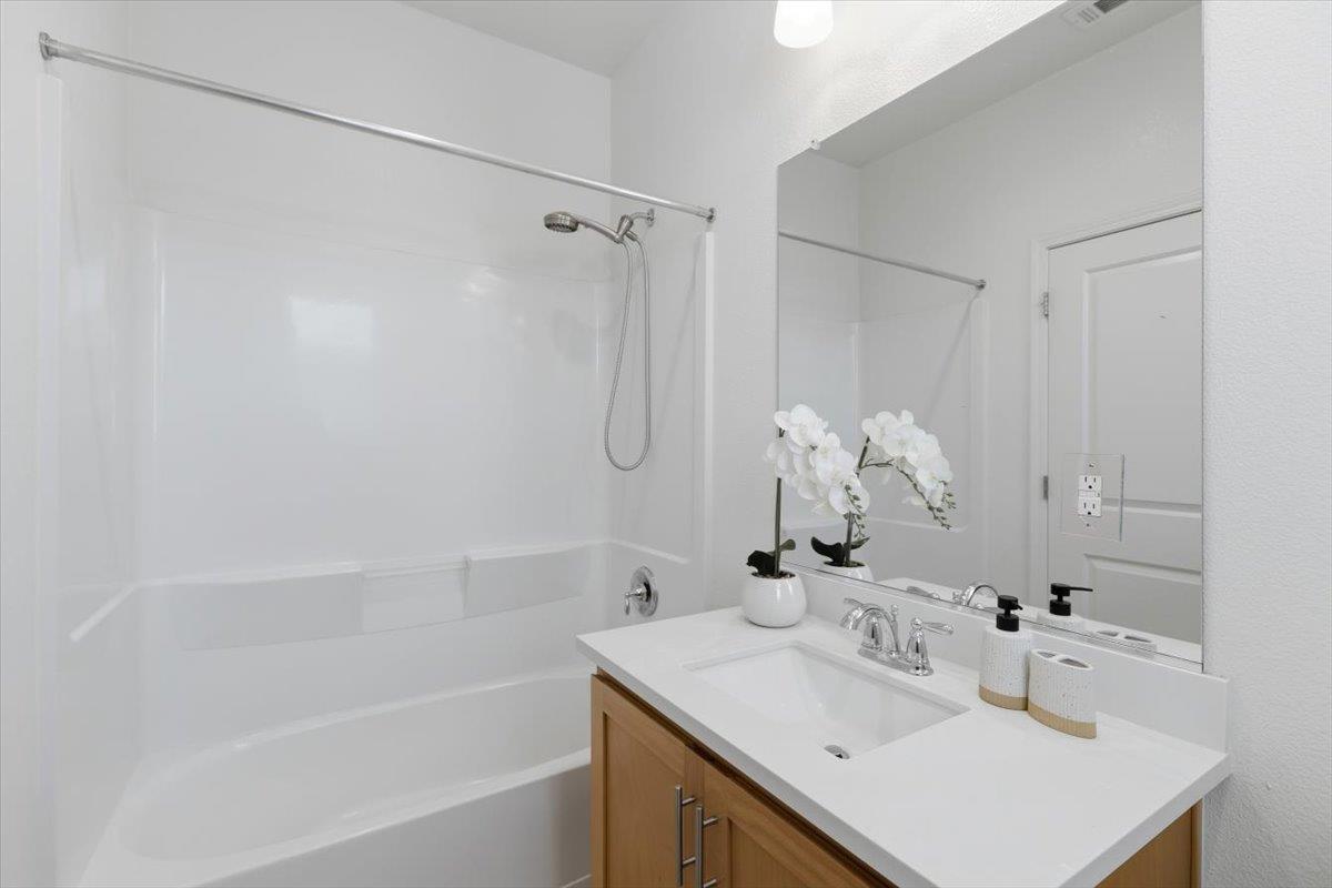 Detail Gallery Image 46 of 62 For 125 Maidenhair Ter, Sunnyvale,  CA 94086 - 3 Beds | 3/1 Baths