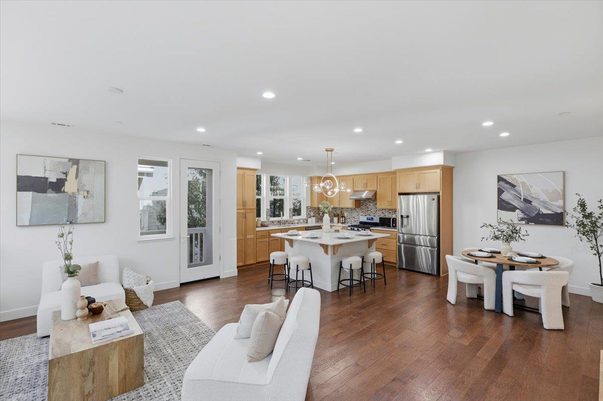 Detail Gallery Image 5 of 62 For 125 Maidenhair Ter, Sunnyvale,  CA 94086 - 3 Beds | 3/1 Baths