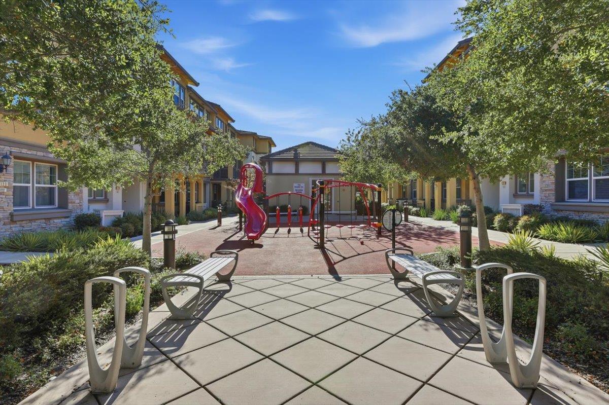 Detail Gallery Image 59 of 62 For 125 Maidenhair Ter, Sunnyvale,  CA 94086 - 3 Beds | 3/1 Baths