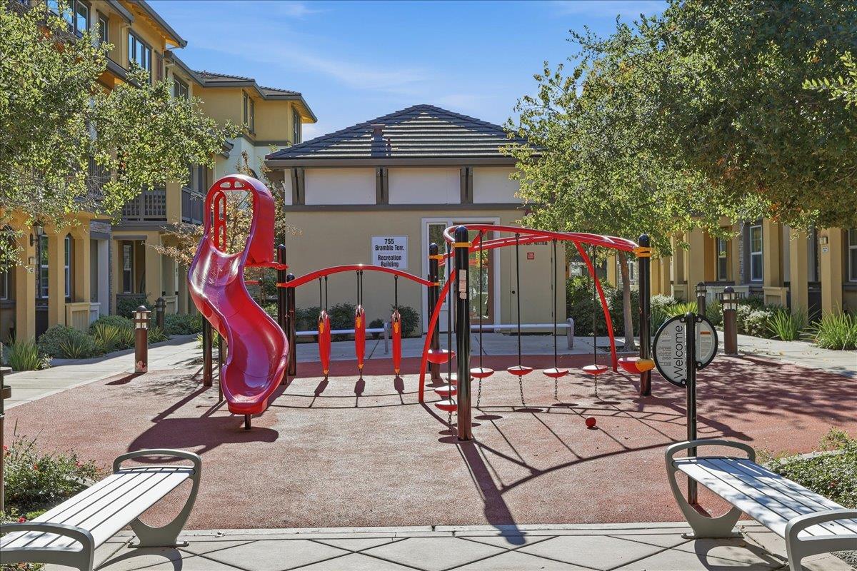 Detail Gallery Image 60 of 62 For 125 Maidenhair Ter, Sunnyvale,  CA 94086 - 3 Beds | 3/1 Baths