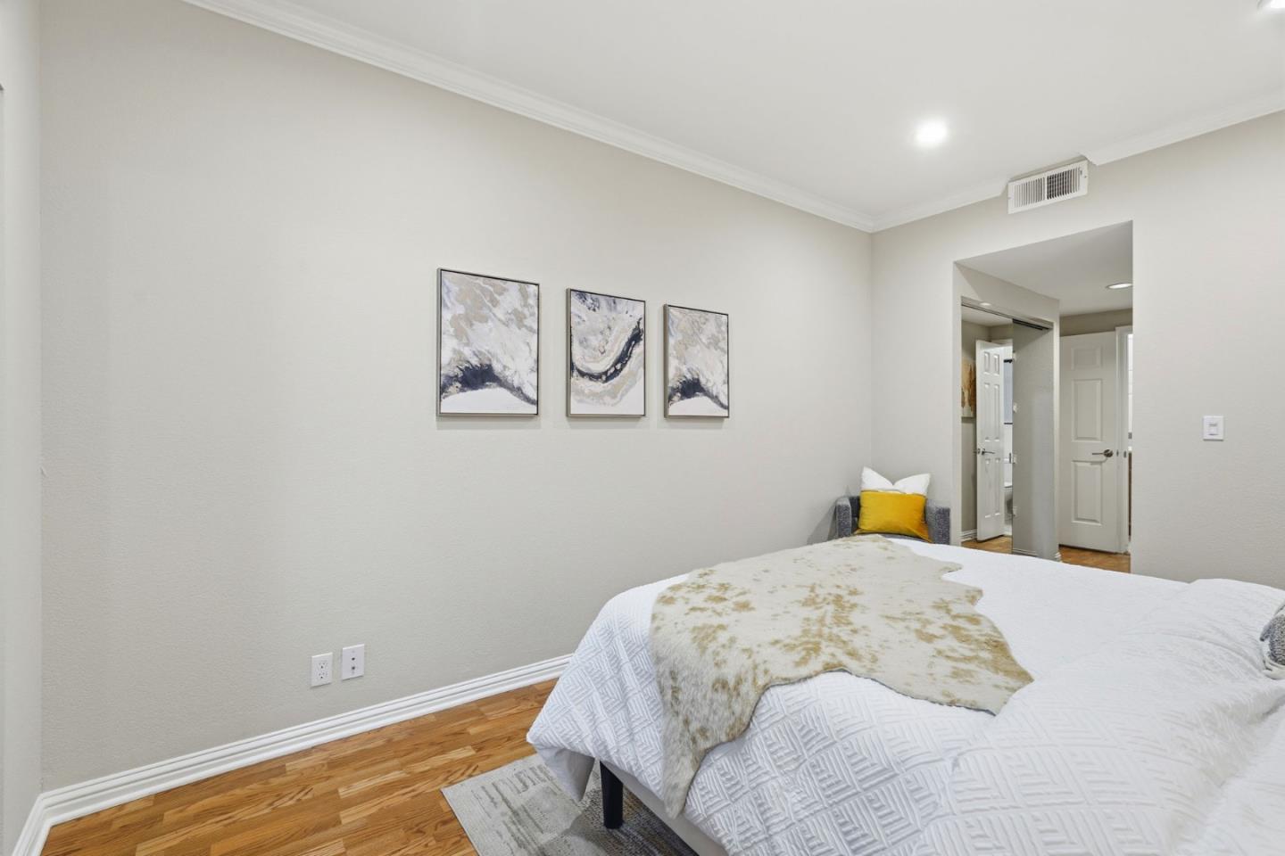 Photo #17: ML82028158 Listing: Photo #17