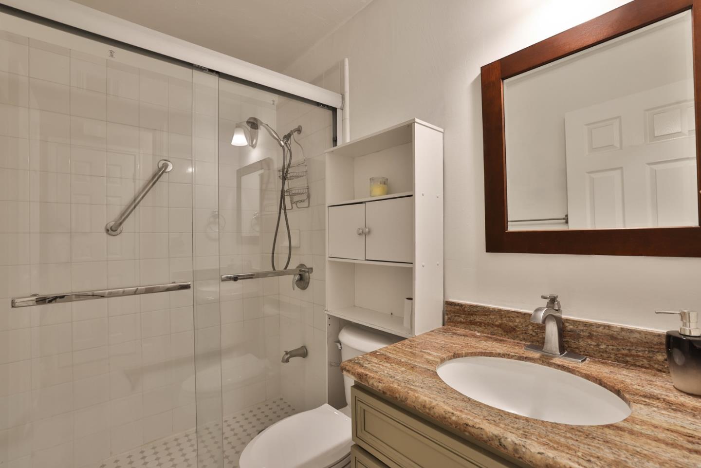 Detail Gallery Image 8 of 12 For 5480 Tradewinds Walkway #1,  San Jose,  CA 95123 - 2 Beds | 1 Baths