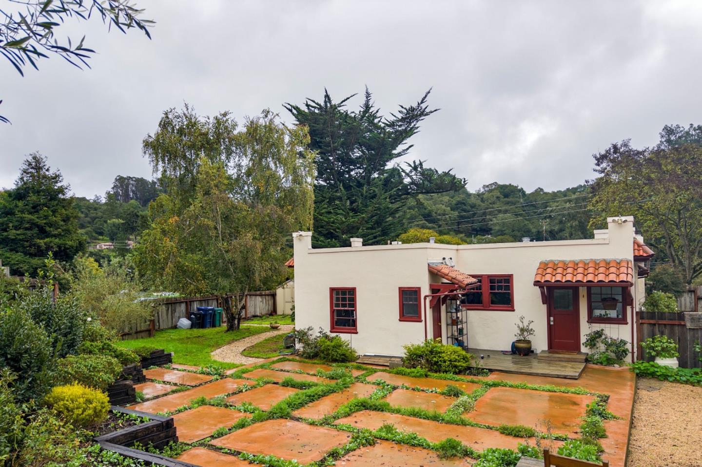 Detail Gallery Image 23 of 29 For 73 Echo Valley Rd, Salinas,  CA 93907 - 3 Beds | 1/1 Baths