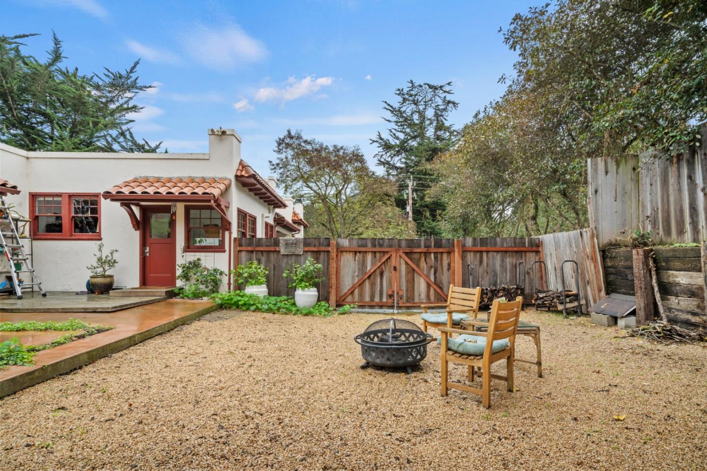 Detail Gallery Image 24 of 29 For 73 Echo Valley Rd, Salinas,  CA 93907 - 3 Beds | 1/1 Baths