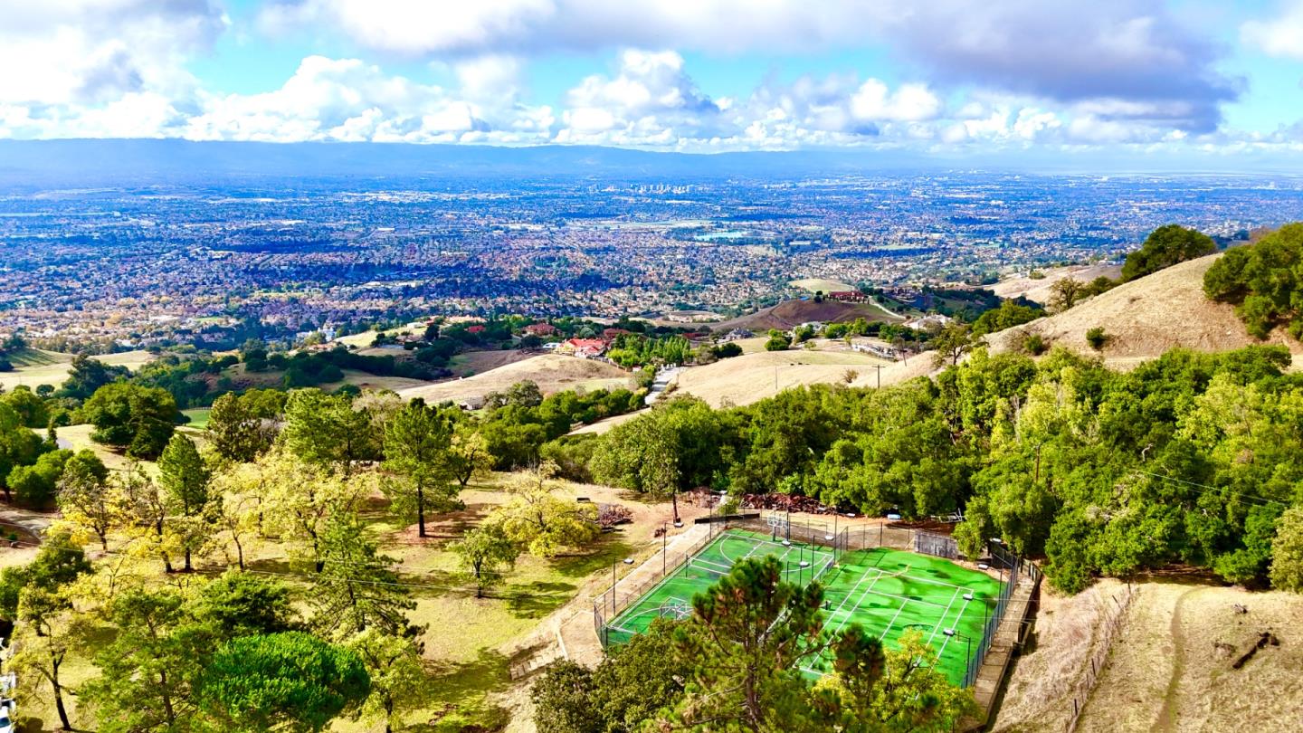 Detail Gallery Image 10 of 66 For 4393 Quimby Rd, San Jose,  CA 95148 - 3 Beds | 2/1 Baths