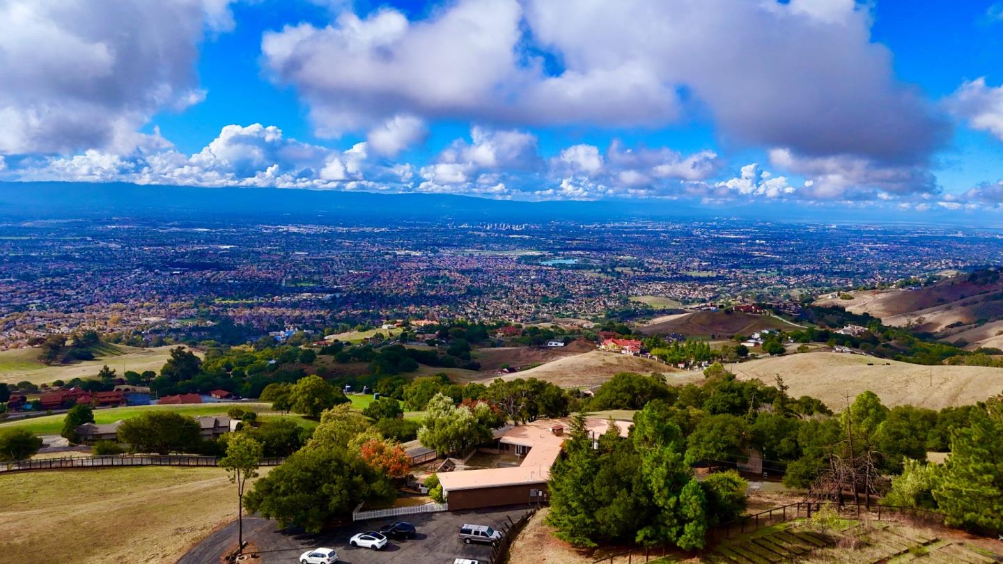 Detail Gallery Image 6 of 66 For 4393 Quimby Rd, San Jose,  CA 95148 - 3 Beds | 2/1 Baths