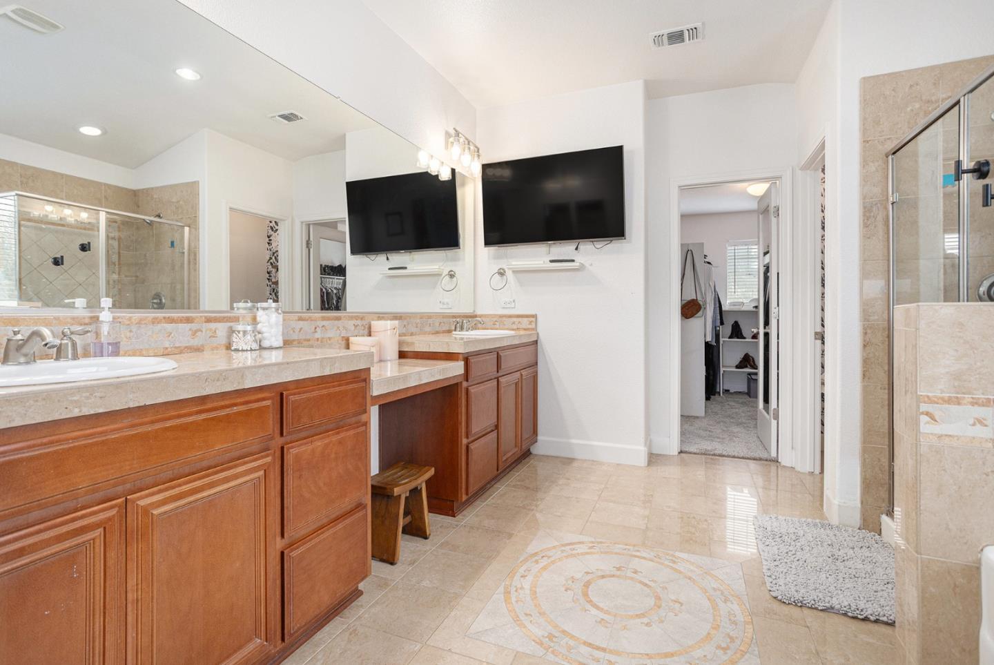 Detail Gallery Image 26 of 63 For 130 Ridge Crest Ct, Oakley,  CA 94561 - 5 Beds | 3 Baths