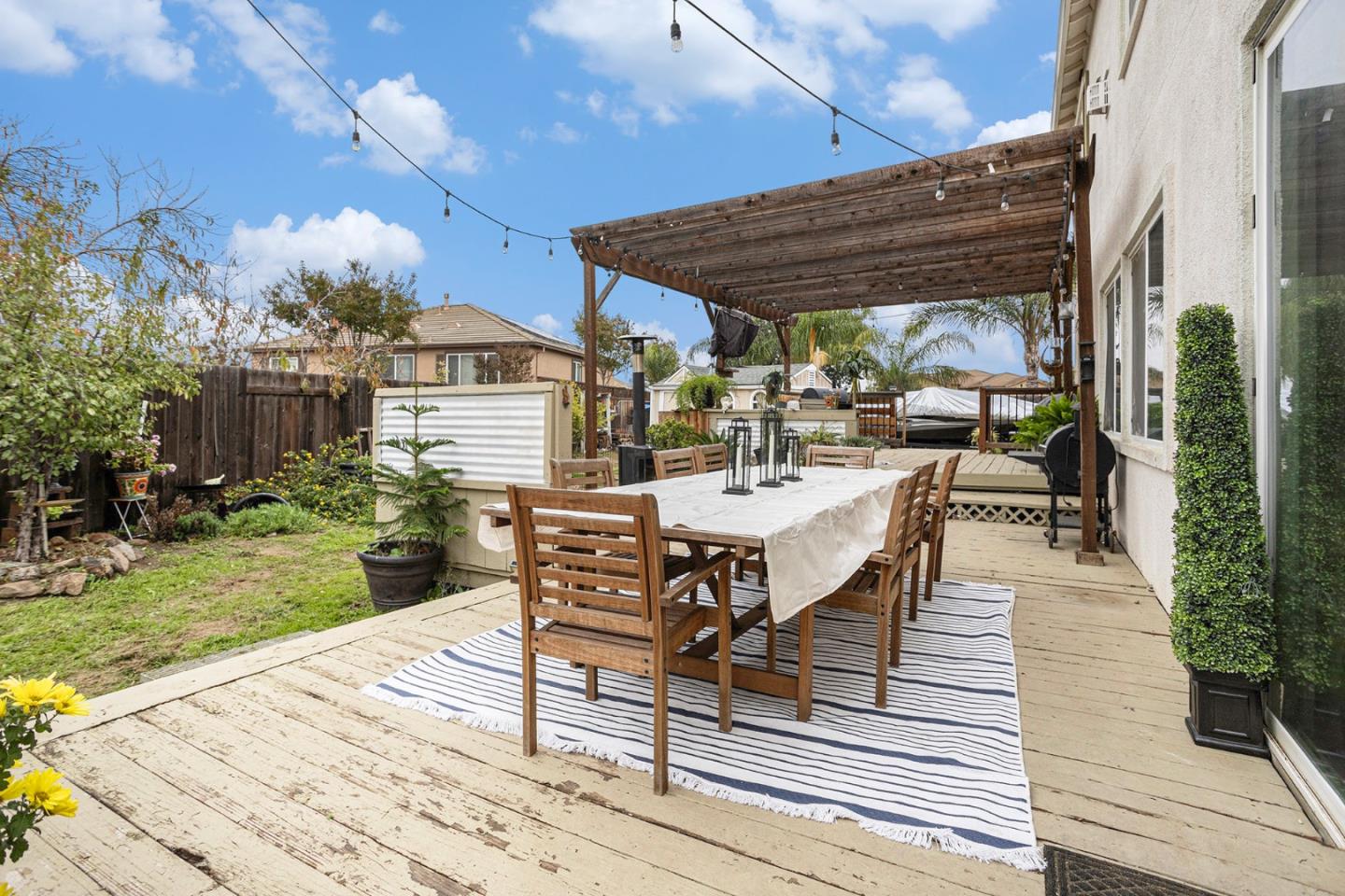 Detail Gallery Image 38 of 63 For 130 Ridge Crest Ct, Oakley,  CA 94561 - 5 Beds | 3 Baths