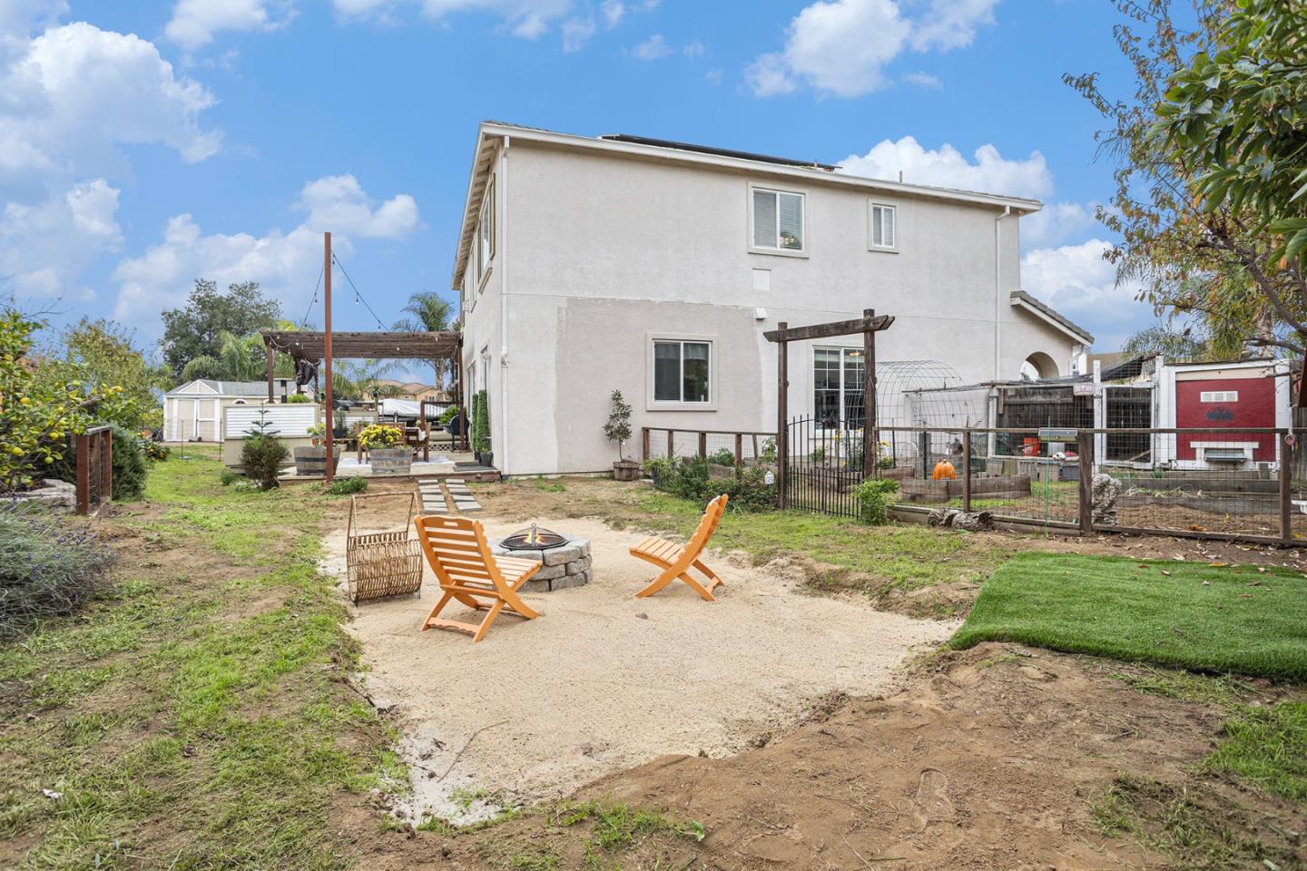 Detail Gallery Image 44 of 63 For 130 Ridge Crest Ct, Oakley,  CA 94561 - 5 Beds | 3 Baths