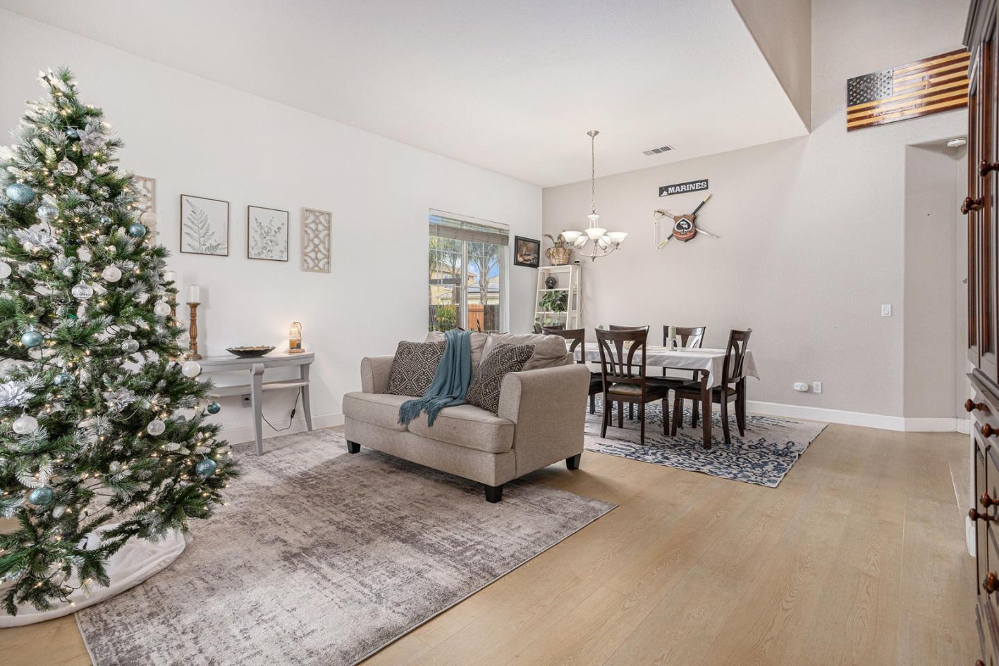 Detail Gallery Image 6 of 63 For 130 Ridge Crest Ct, Oakley,  CA 94561 - 5 Beds | 3 Baths