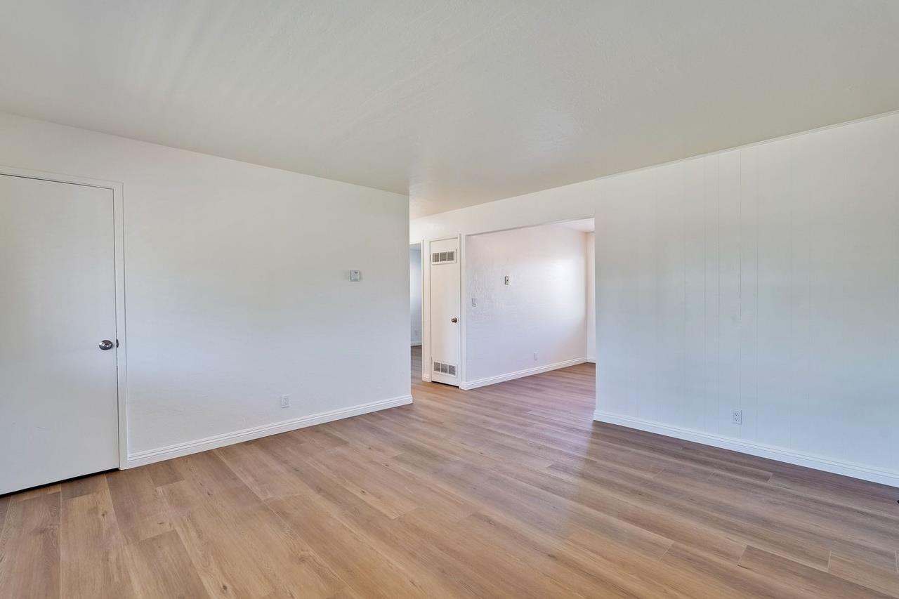 Detail Gallery Image 5 of 17 For 7537 Rogers Ln #4,  Gilroy,  CA 95020 - 2 Beds | 1 Baths
