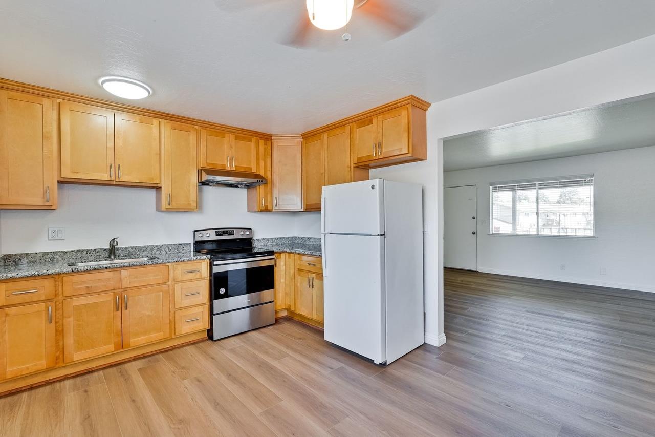 Detail Gallery Image 6 of 17 For 7537 Rogers Ln #4,  Gilroy,  CA 95020 - 2 Beds | 1 Baths