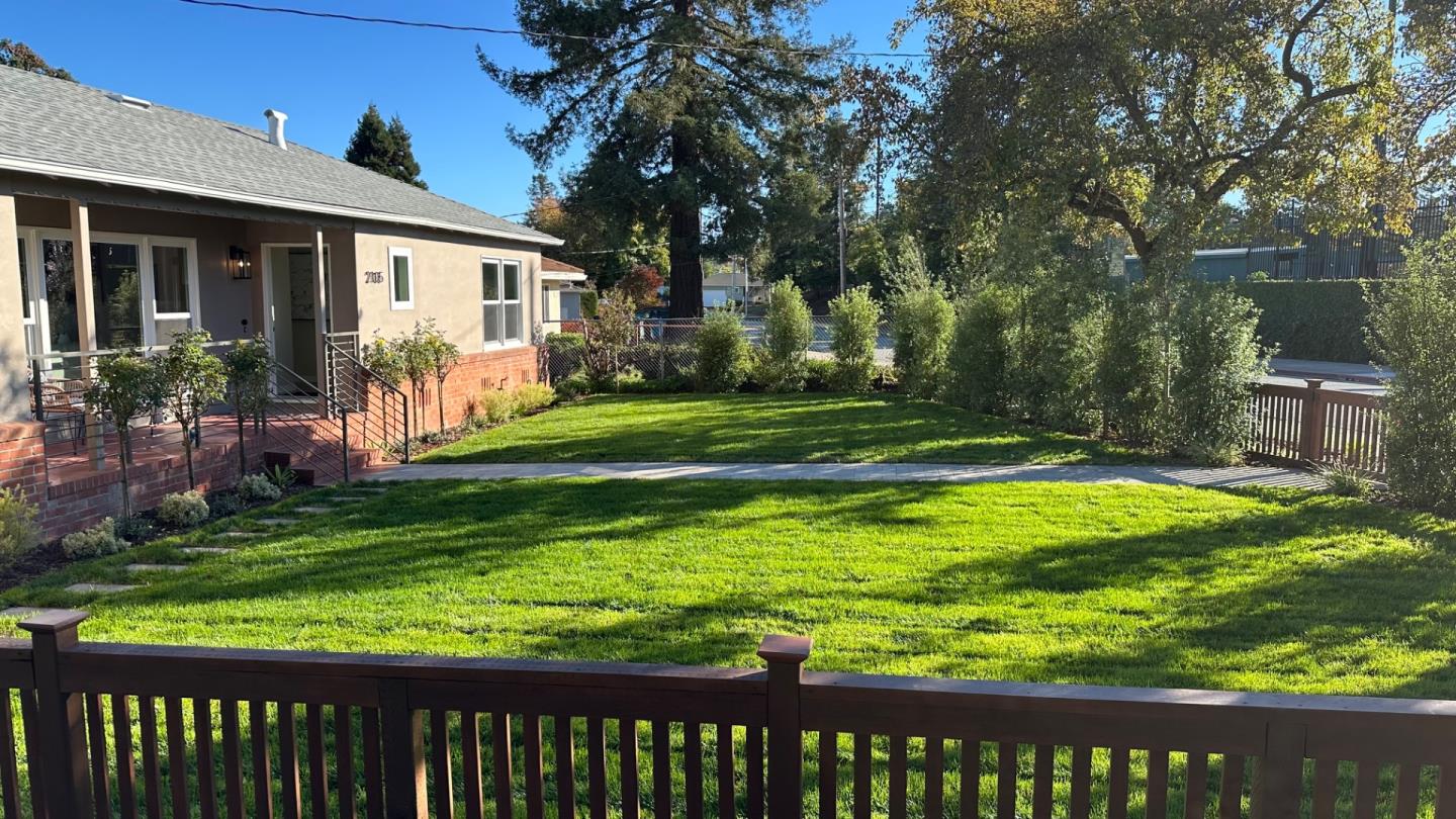 Detail Gallery Image 3 of 30 For 2105 Stratford Way, San Mateo,  CA 94403 - 3 Beds | 2/1 Baths