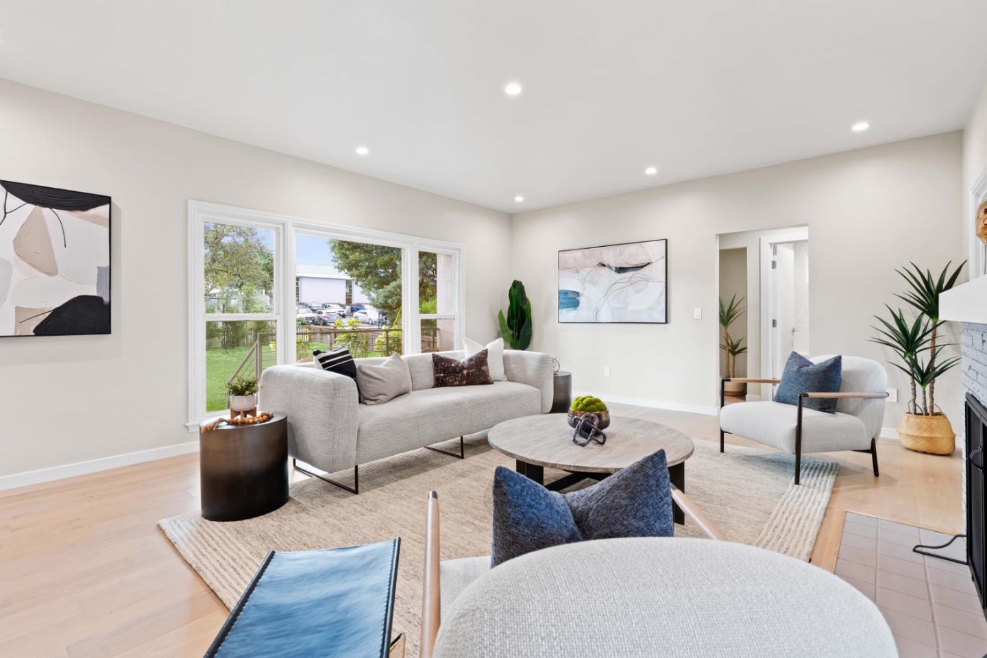 Detail Gallery Image 5 of 30 For 2105 Stratford Way, San Mateo,  CA 94403 - 3 Beds | 2/1 Baths