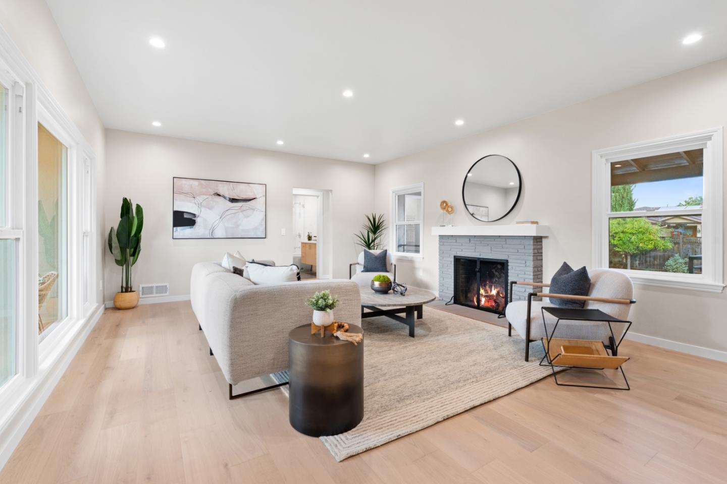 Detail Gallery Image 6 of 30 For 2105 Stratford Way, San Mateo,  CA 94403 - 3 Beds | 2/1 Baths