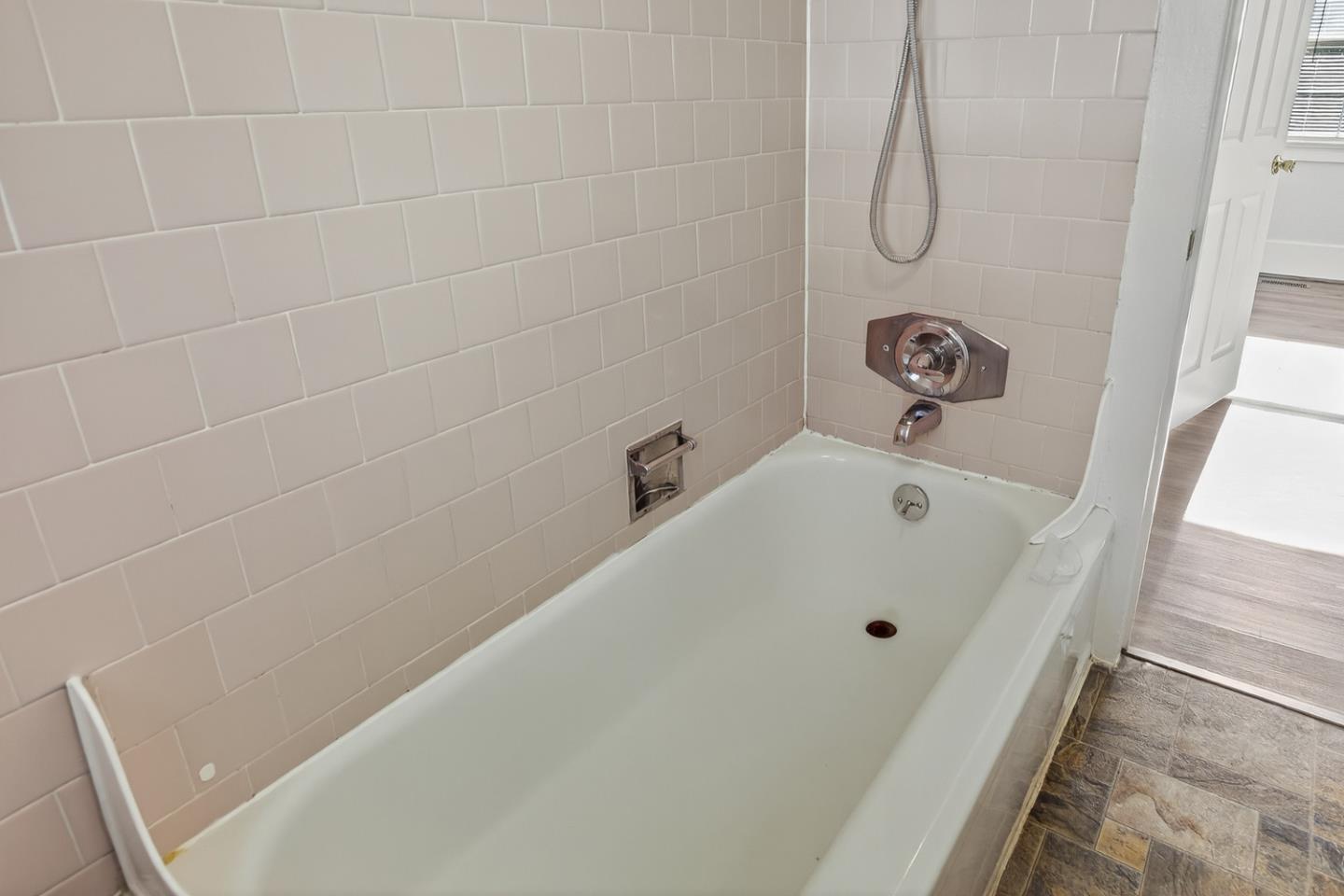 Detail Gallery Image 17 of 29 For 937 S 7th St, San Jose,  CA 95112 - 3 Beds | 1/1 Baths