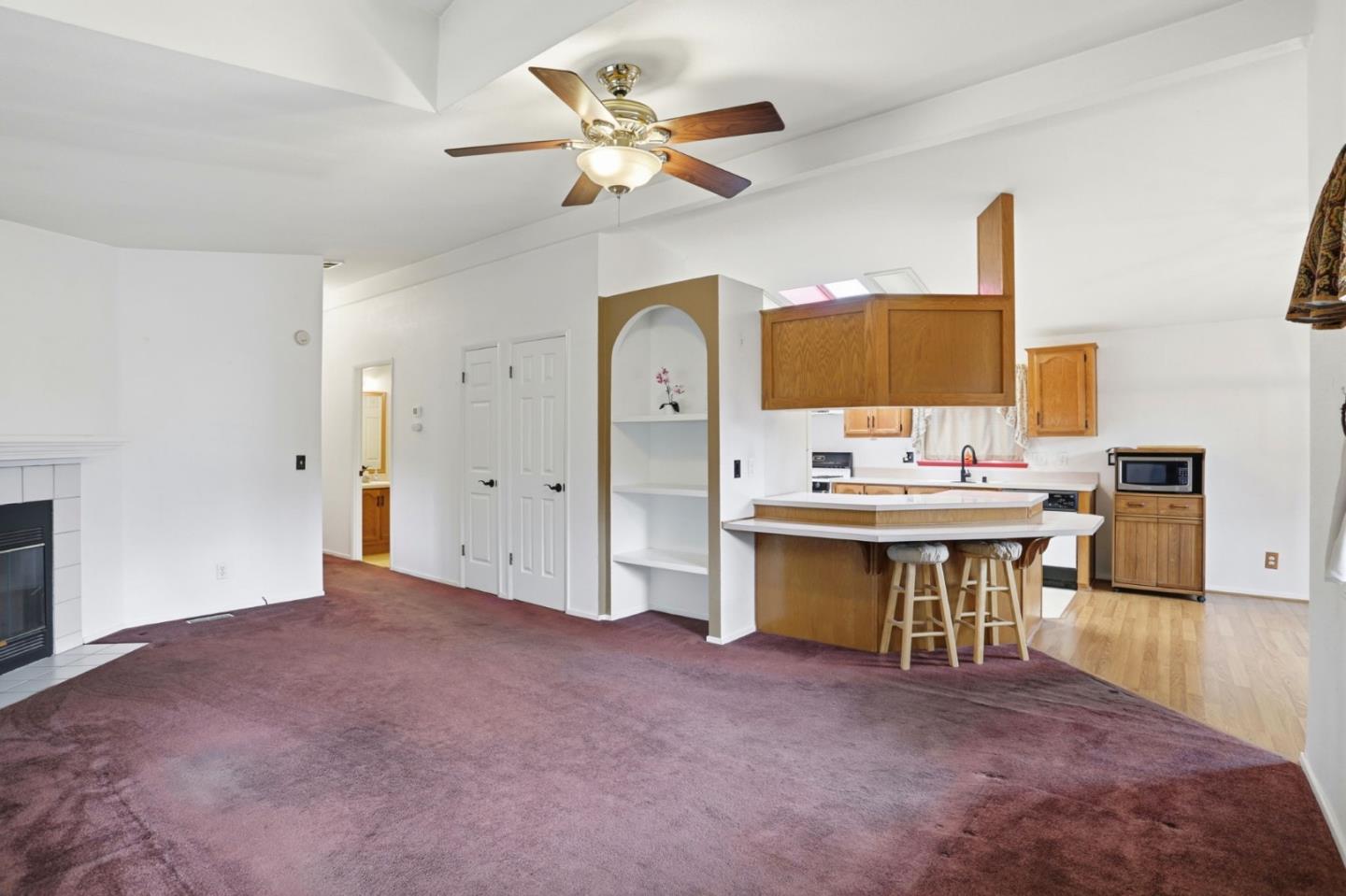 Detail Gallery Image 10 of 37 For 1220 Tasman Dr #142,  Sunnyvale,  CA 94089 - 3 Beds | 2 Baths