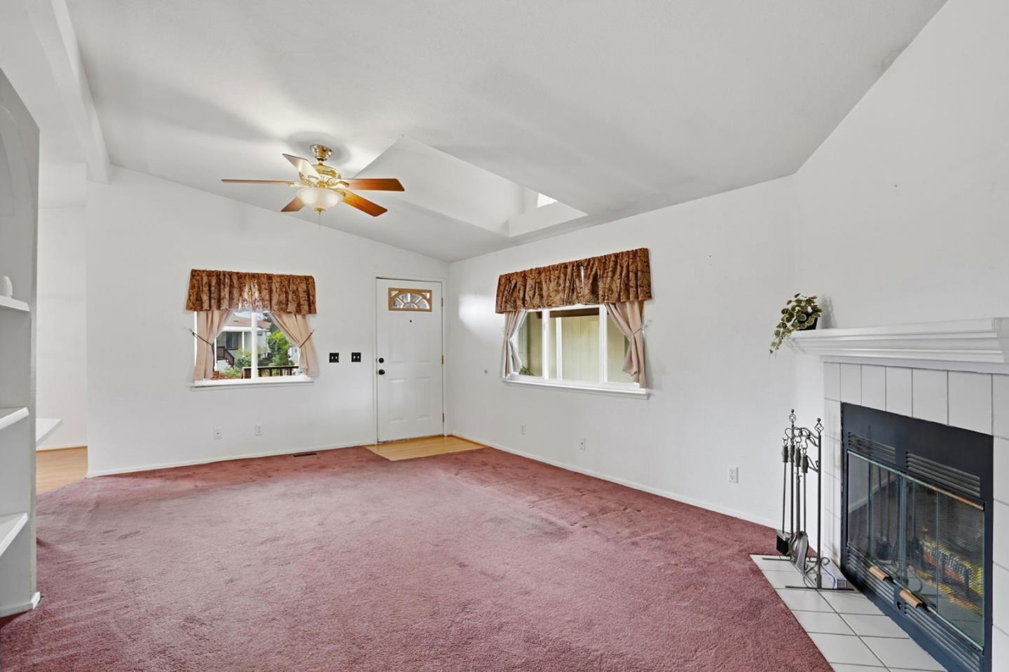 Detail Gallery Image 11 of 37 For 1220 Tasman Dr #142,  Sunnyvale,  CA 94089 - 3 Beds | 2 Baths