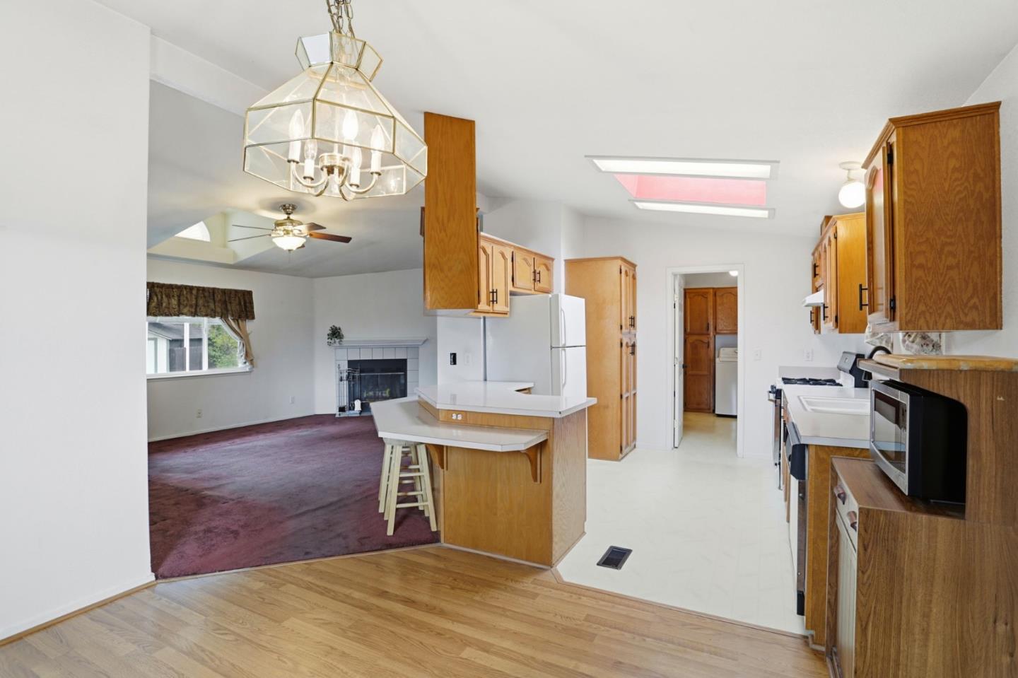 Detail Gallery Image 13 of 37 For 1220 Tasman Dr #142,  Sunnyvale,  CA 94089 - 3 Beds | 2 Baths