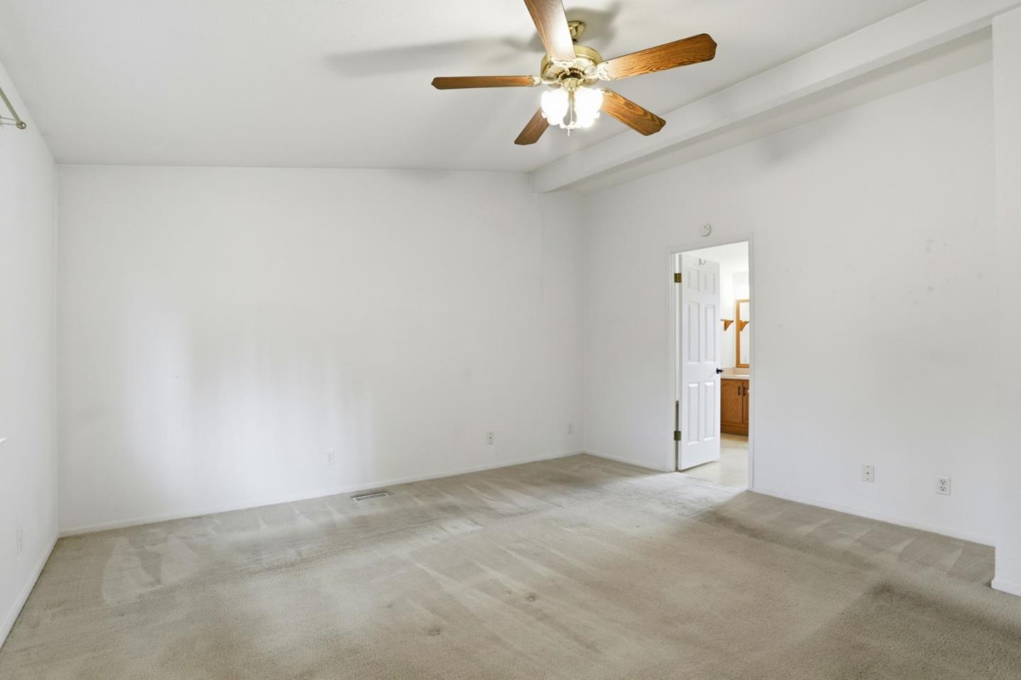 Detail Gallery Image 23 of 37 For 1220 Tasman Dr #142,  Sunnyvale,  CA 94089 - 3 Beds | 2 Baths