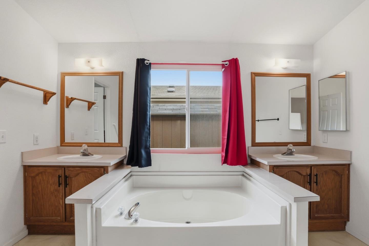 Detail Gallery Image 27 of 37 For 1220 Tasman Dr #142,  Sunnyvale,  CA 94089 - 3 Beds | 2 Baths