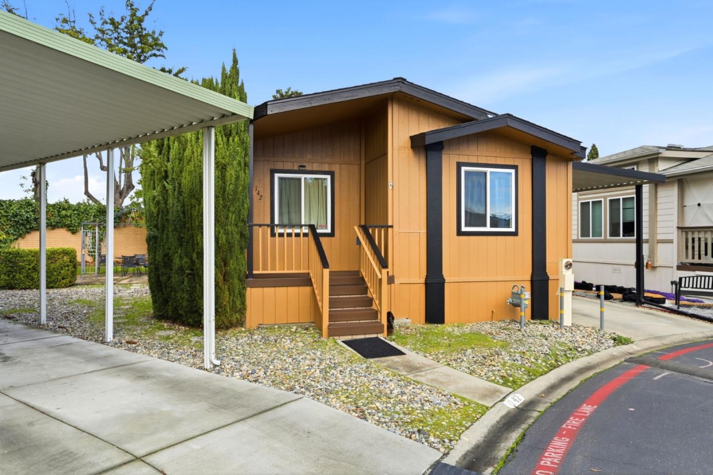 Detail Gallery Image 3 of 37 For 1220 Tasman Dr #142,  Sunnyvale,  CA 94089 - 3 Beds | 2 Baths