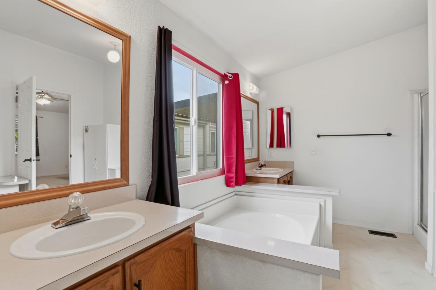 Detail Gallery Image 30 of 37 For 1220 Tasman Dr #142,  Sunnyvale,  CA 94089 - 3 Beds | 2 Baths