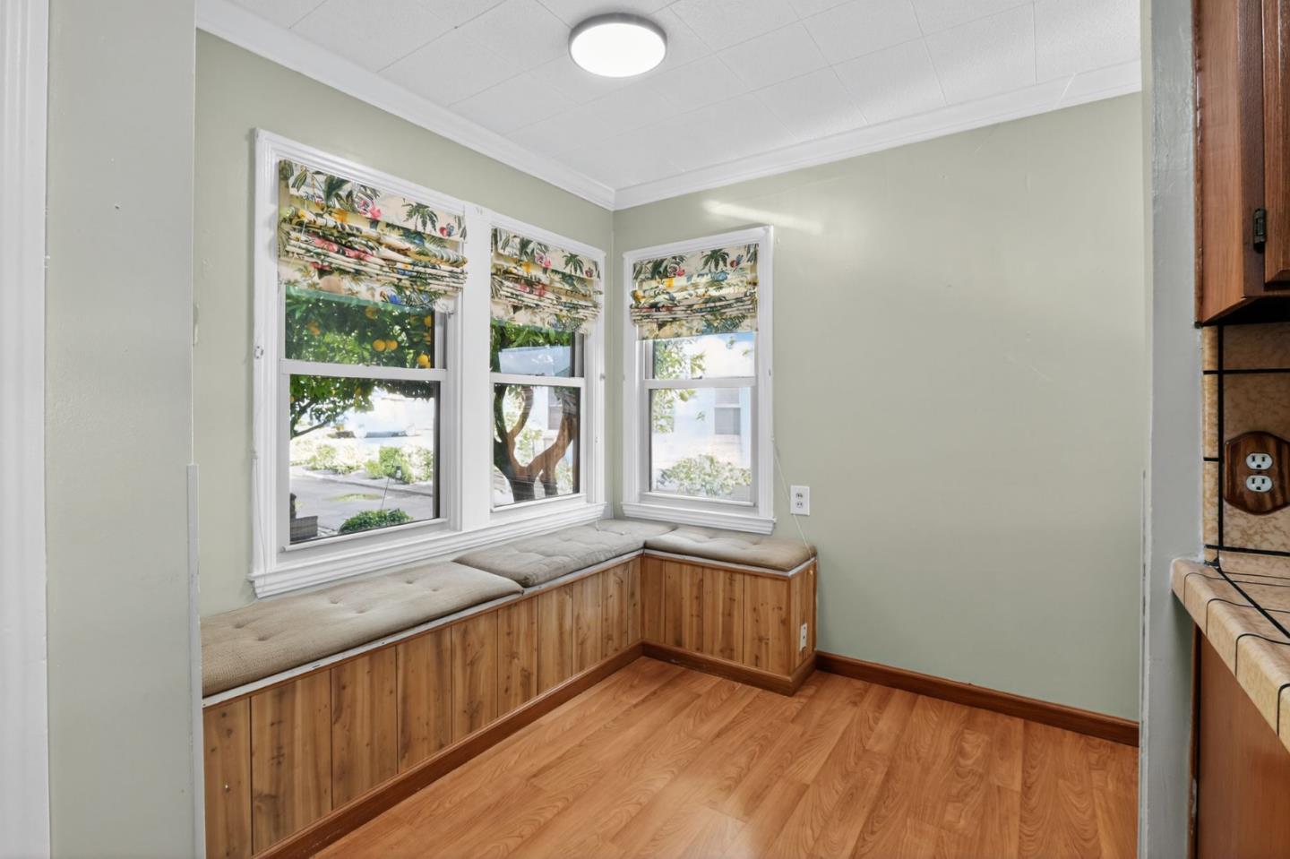 Detail Gallery Image 10 of 20 For 77 Sunnyslope Ave, San Jose,  CA 95127 - 2 Beds | 1 Baths