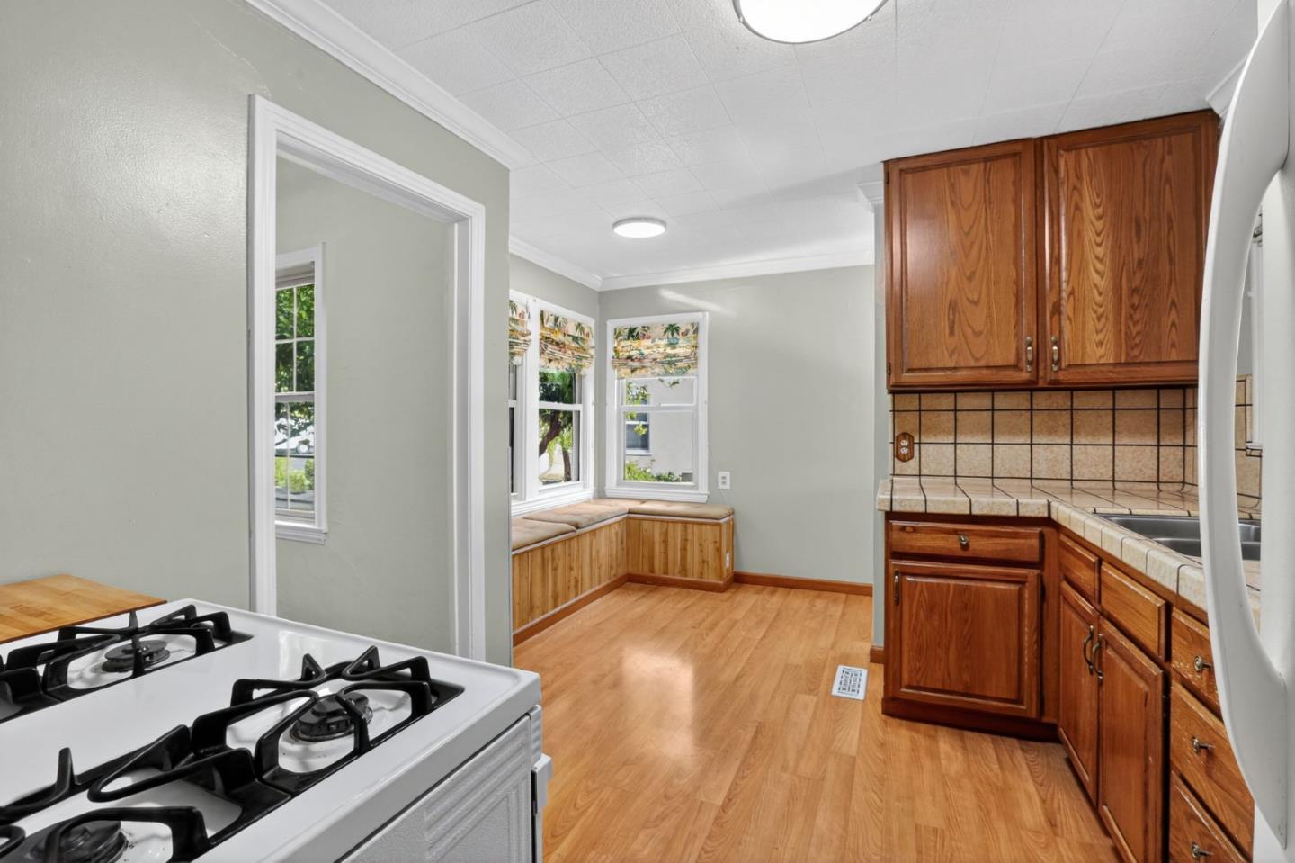 Detail Gallery Image 9 of 20 For 77 Sunnyslope Ave, San Jose,  CA 95127 - 2 Beds | 1 Baths