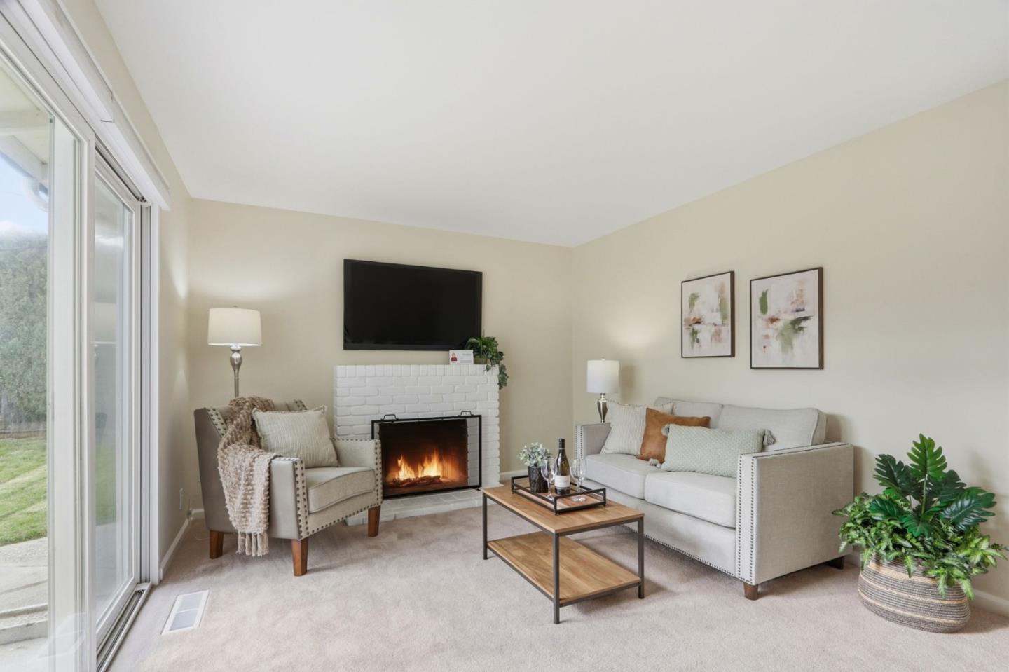 Detail Gallery Image 11 of 44 For 2045 Treewood Ln, San Jose,  CA 95132 - 5 Beds | 2/1 Baths