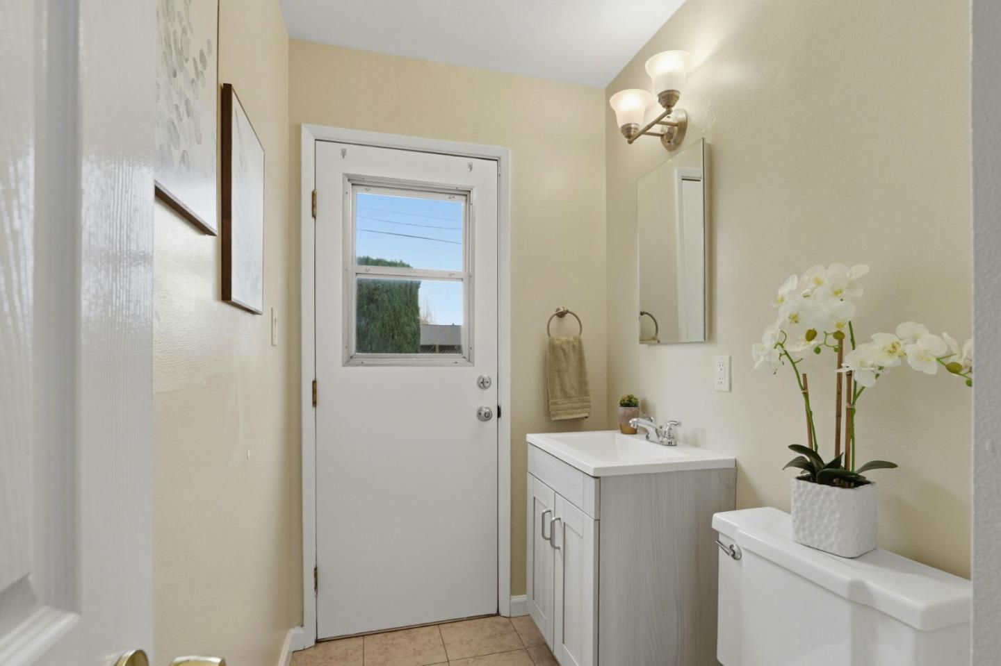 Detail Gallery Image 34 of 44 For 2045 Treewood Ln, San Jose,  CA 95132 - 5 Beds | 2/1 Baths