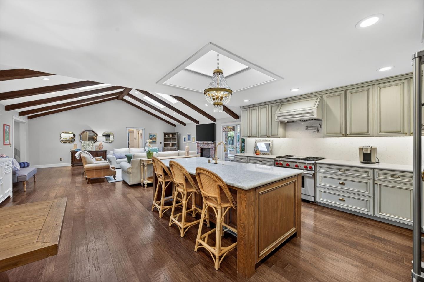 Detail Gallery Image 9 of 62 For 2477 Westgate Ave, San Jose,  CA 95125 - 4 Beds | 3/1 Baths