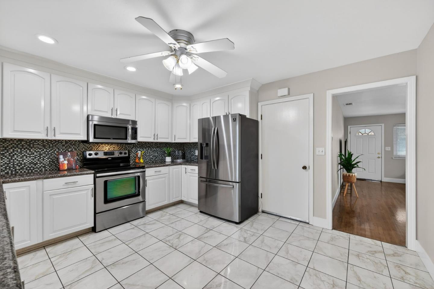 Detail Gallery Image 13 of 40 For 5027-5029 Williams Rd, San Jose,  CA 95129 - – Beds | – Baths